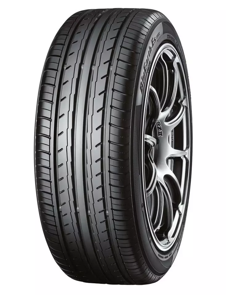 195/55R16 87V Yokohama BluEarth-Es ES32 ERÄ DOT24 DOT: 2024 - Henkilöauton kesärenkaat - 372661 - 1