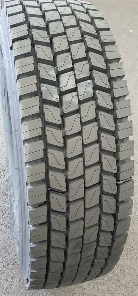 315/70R22,5 154/150L Hankook DH05 M+S DRIVE (Poisto) DOT: 2020 - Kuorma-auton renkaat - 336373 - 1
