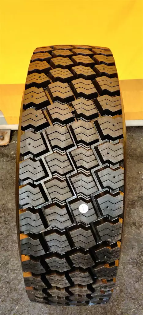 315/70R22,5 156/150L KA pinnoitettu Noktop 21 sis. 1 Bridgestone runko DRIVE DOT: 2026 - Kuorma-auton renkaat - 357333 - 1