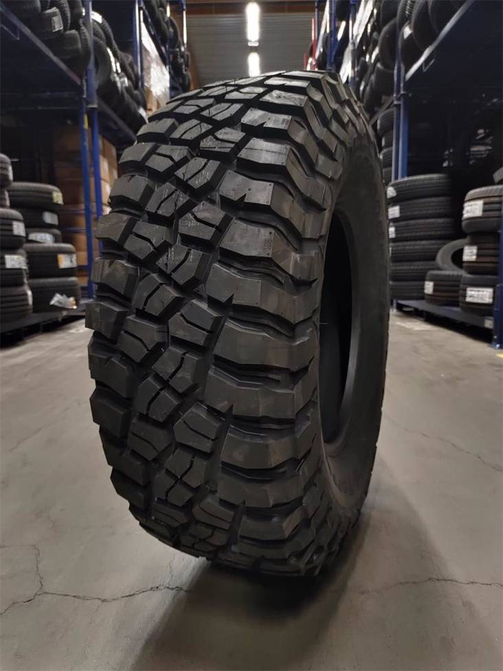 35x12.50R15 113Q BF Goodrich MUD TERRAIN T/A KM3 M+S DOT: 2025 - Henkilöauton kesärenkaat - 215654 - 1