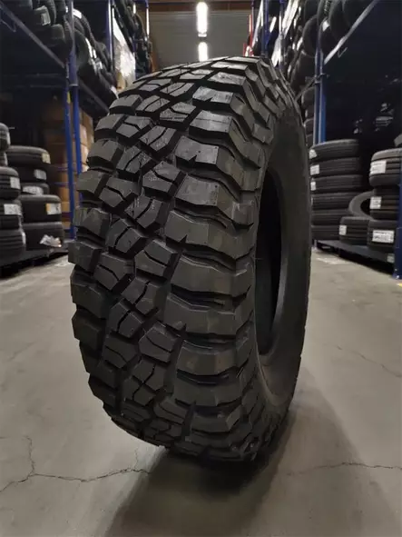 LT235/85R16 120Q BF Goodrich MUD TERRAIN T/A KM3 - Henkilöauton kesärenkaat - 363735 - 1