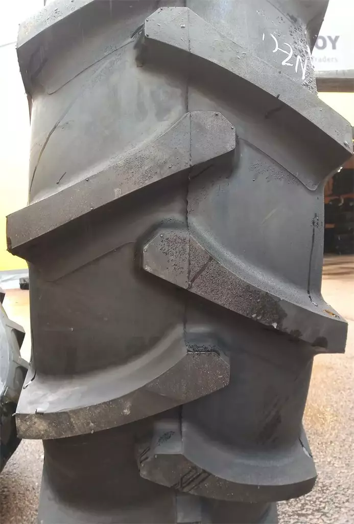 14.9-28 Marcher QZ-702 10PR TL R-1 DOT: 2024 - OTR-/ Teollisuusrenkaat - 259875 - 1