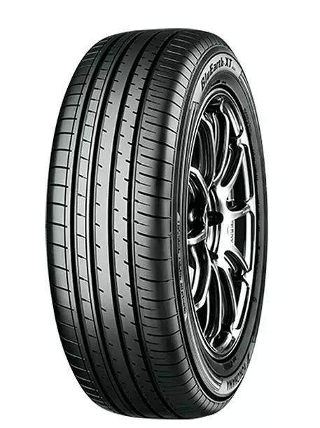 215/60R17 96H Yokohama BluEarth-XT AE61 DOT: 2024 - Henkilöauton kesärenkaat - 347787 - 1