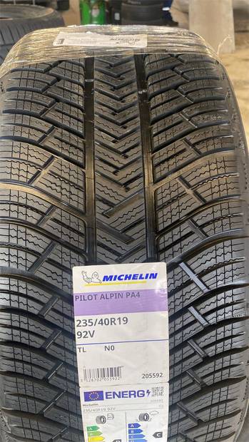 295/30R19 100W Michelin PILOT ALPIN PA4 XL Kitka - Kitkarenkaat - 202049 - 2