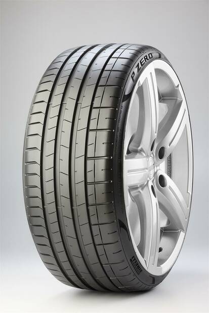 305/35R21 109Y Pirelli P-ZERO XL (B) L.S ncs DOT: 2025 - Henkilöauton kesärenkaat - 308929 - 1